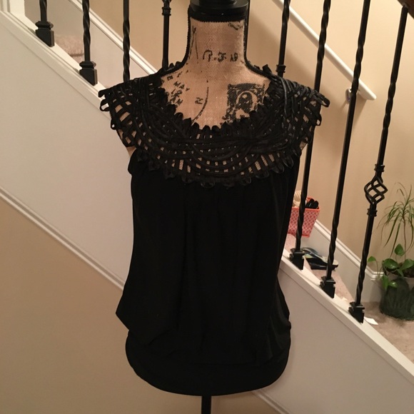 Vintage Perception Concept Crochet Ribbon Abstract - Picture 1 of 4